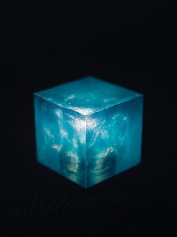 1:1 Avengers Tesseract Style Replica Prop Life Size For Discount