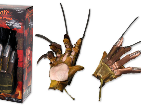 A Nightmare on Elm Street – Prop Replica – Freddy Glove 1984 - NECA Online